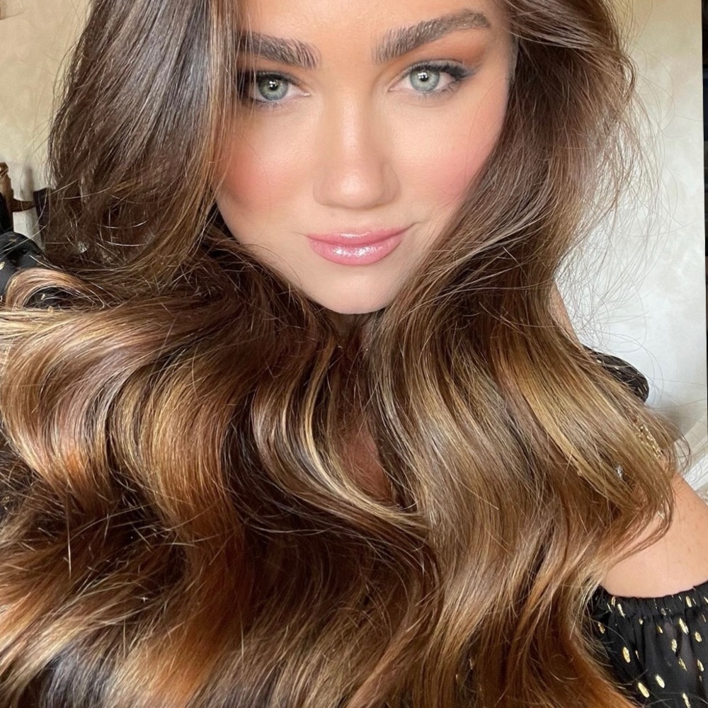 Meet your Posher, Ally